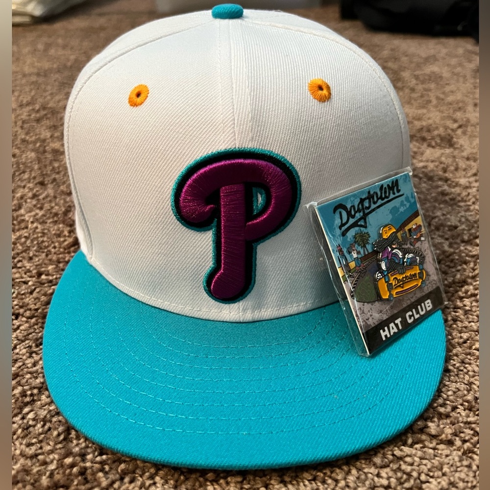 Brand New, Philadelphia Phillies Fitted Hat, includes pin. Size 7 5/8
